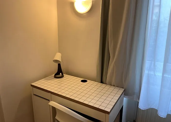 Cozy Two-bedroom Near Metro - Self Check-in Apartment Vienna