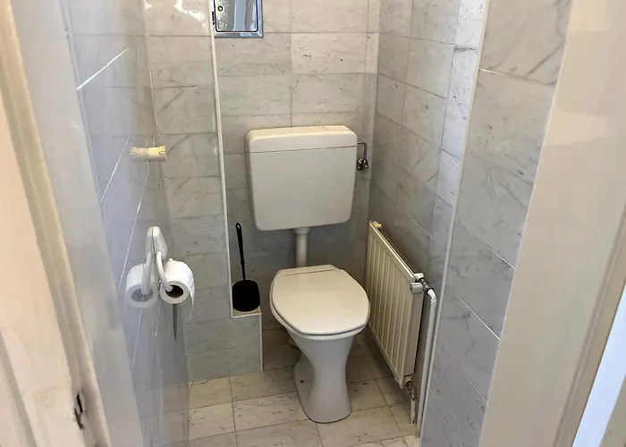 Cozy Two-bedroom Near Metro - Self Check-in Vienna