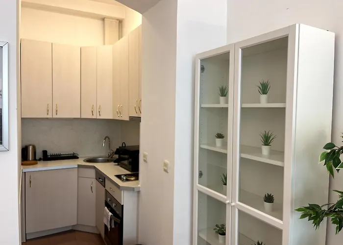 Apartment Cozy Two-bedroom Near Metro - Self Check-in *