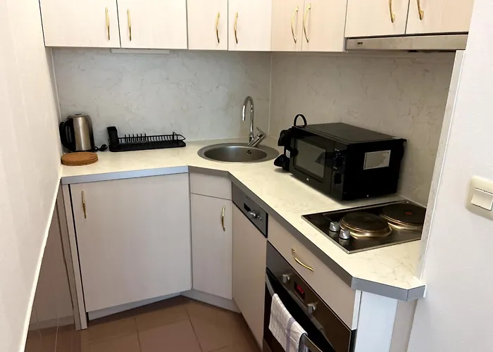 Apartment Cozy Two-bedroom Near Metro - Self Check-in *