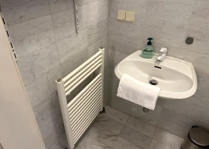 Apartment Cozy Two-bedroom Near Metro - Self Check-in *